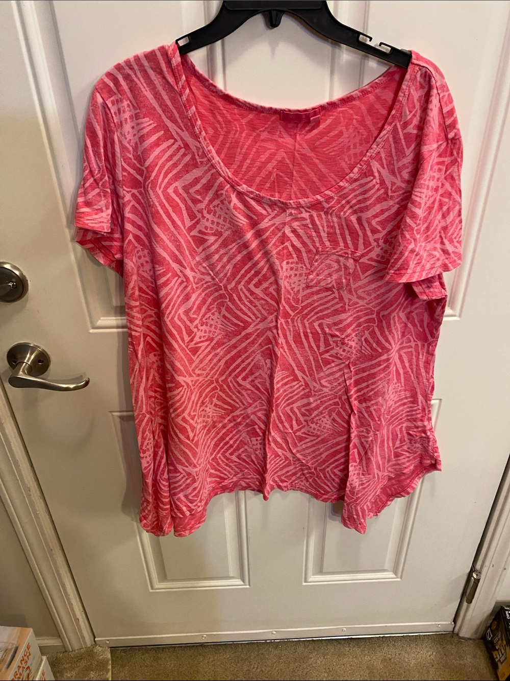 fresh produce Pink Geometric Scoop-Neck Short Sleeve Top